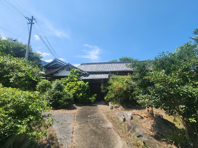 愛媛県⻄条市丹原町 空き家