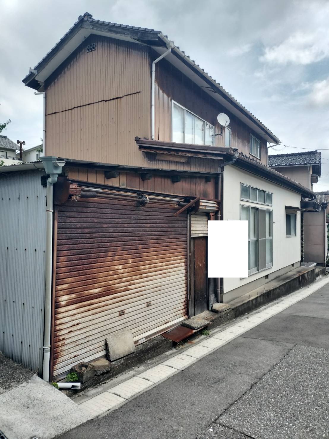 島根県浜⽥市原井町　空き家