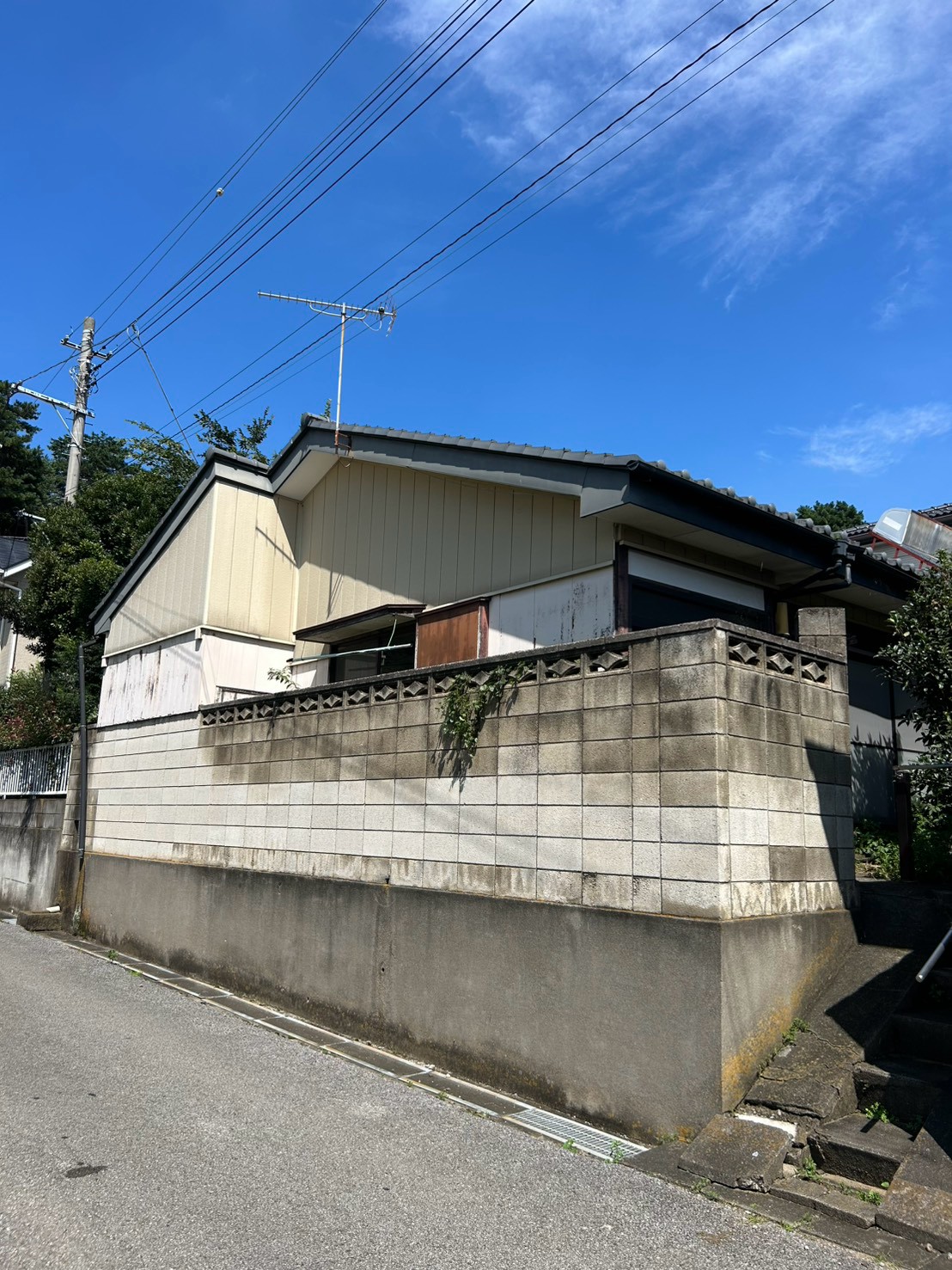 群⾺県伊勢崎市豊城町